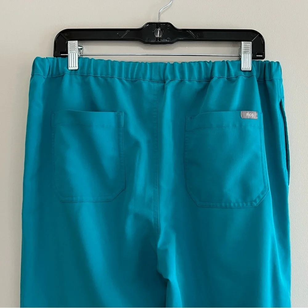 FIGS Men’s Pisco Basic Scrub Pants in Limited Edition Teal #1773, M/S